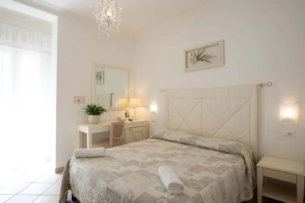Hotel Explorer Cervia 3*,  Italia